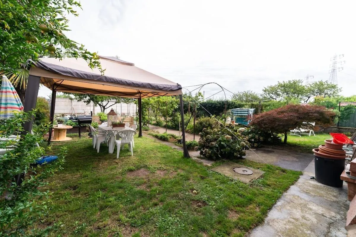 Rho Fiera-Ospedale Galeazzi 5Min Apartment Italy