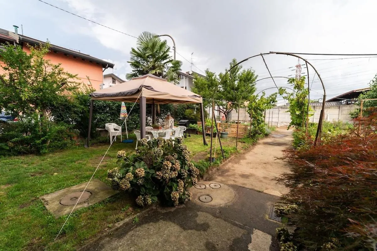 Rho Fiera-Ospedale Galeazzi 5Min Apartment 0*,  Italy